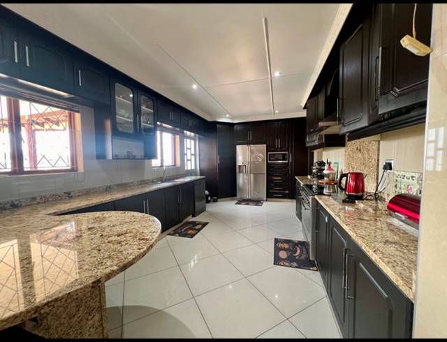 3 BEDROOM HOUSE FOR SALE IN NORTHDENE